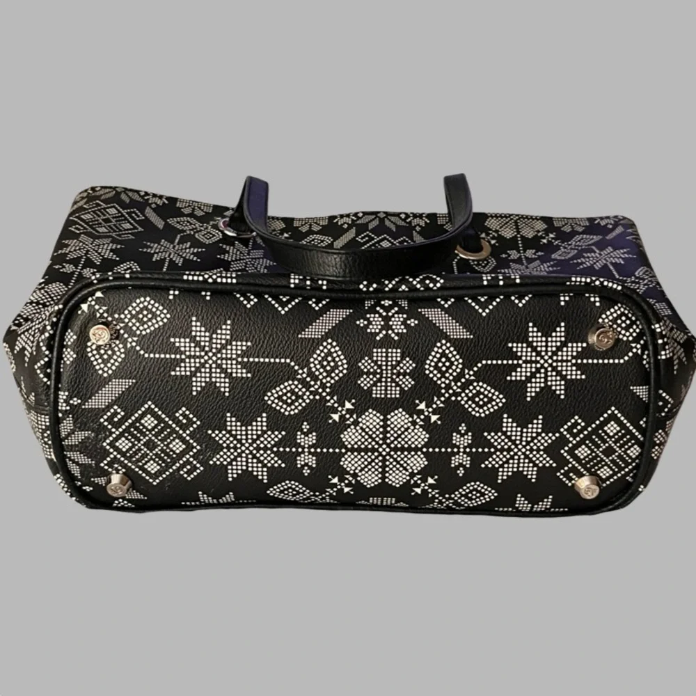 VINTAGE RARE Pineda Covalin Tote
Floral White Snowflakes Print - Picture 3 of 16